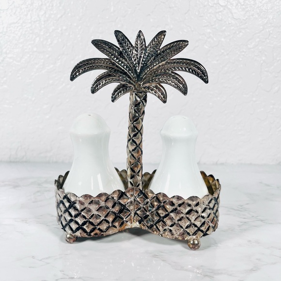 Source Unknown Other - Palm Tree Salt and Pepper Shaker Set